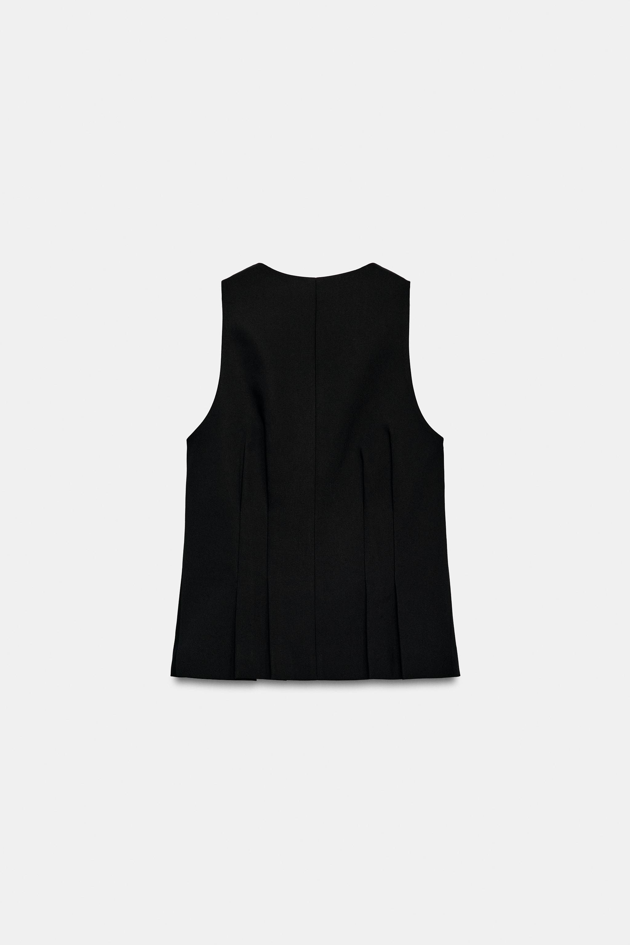 PLEATED VEST